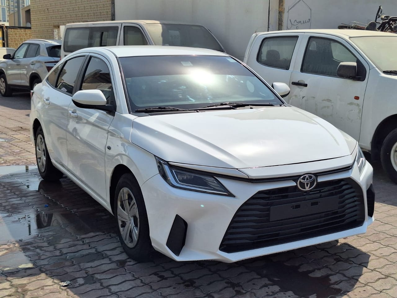 TOYOTA YARIS 1.5 2024
