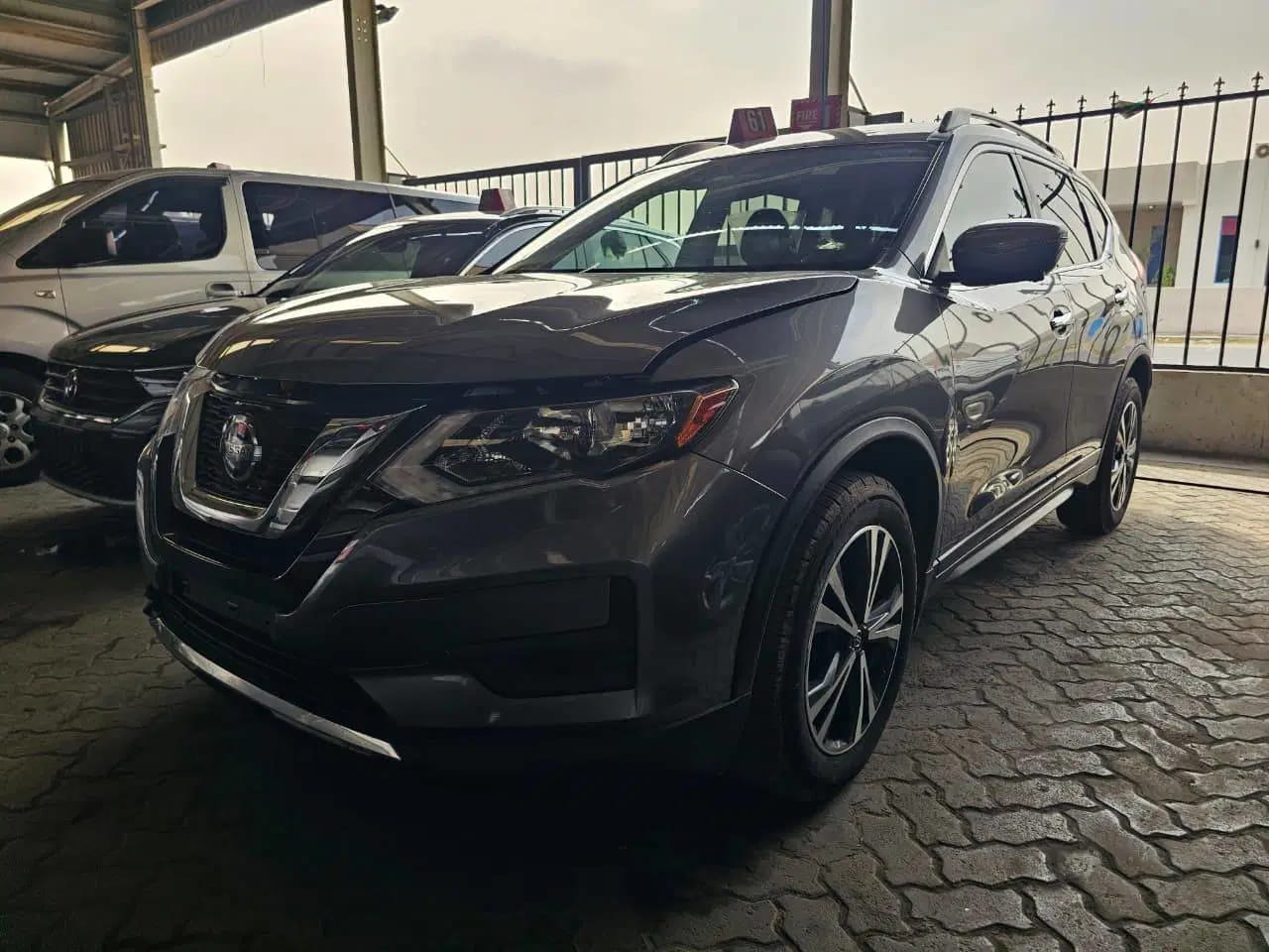 NISSAN ROGUE 2019