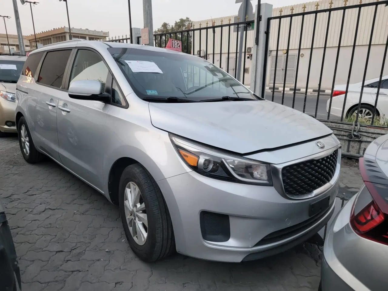 KIA SEDONA 2016